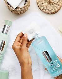 تونر شماره 4 کلینیک مناسب پوست چرب و خیلی چرب  Toner (number 4) clinique
