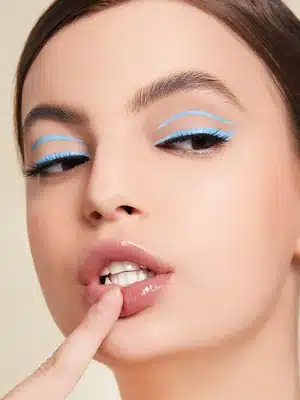 خط چشم رنگی شیگلم کالر کراش آبی Now Streaming Color Crush Liquid Eyeliner