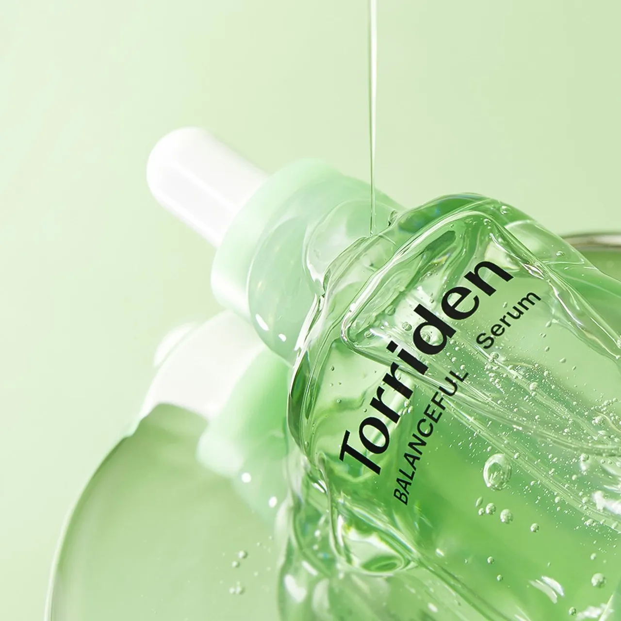 سرم آبرسان و تسکین دهنده سیکا توریدن 50 میل Torriden Balanceful Cica Calming Serum