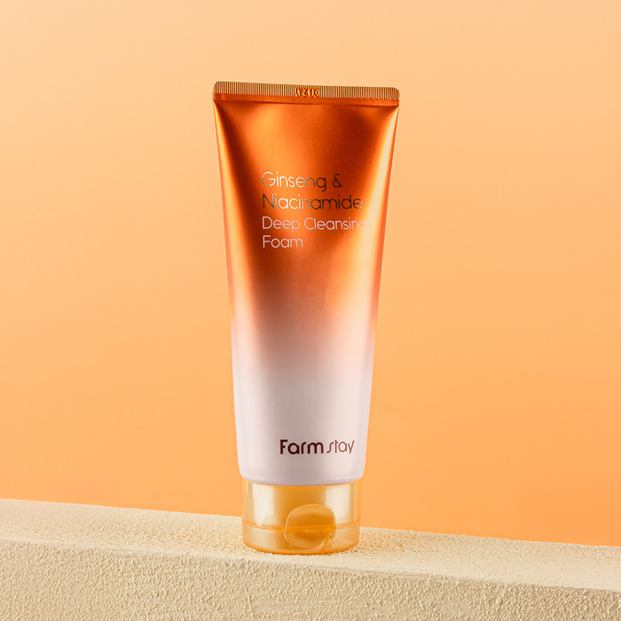 فوم پاک‌کننده عمیق  حاوی جینسینگ و نیاسینامید فارم‌استی – Farmstay Ginseng & Niacinamide Deep Cleansing Foam 180ml