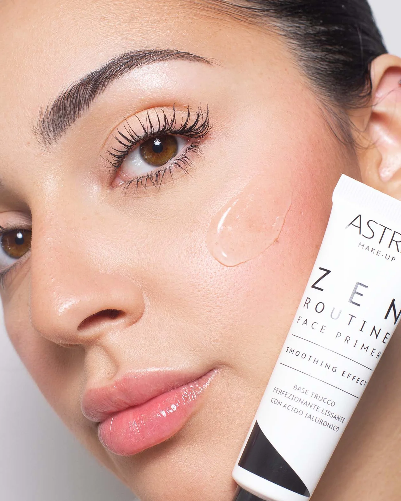پرایمر صورت روتین ZEN آسترا با اثر صاف کنندگی  ASTRA mAKE-UP ZEN ROUTINE FACE PRIMER SMOOTHING EFFECT